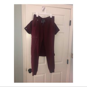 xs Maroon figs set